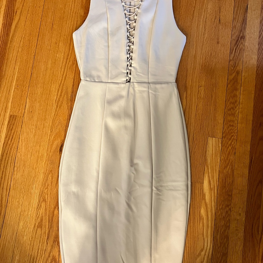 L'ATISTE Cream Sheath Cocktail Dress Halter Sleeveless